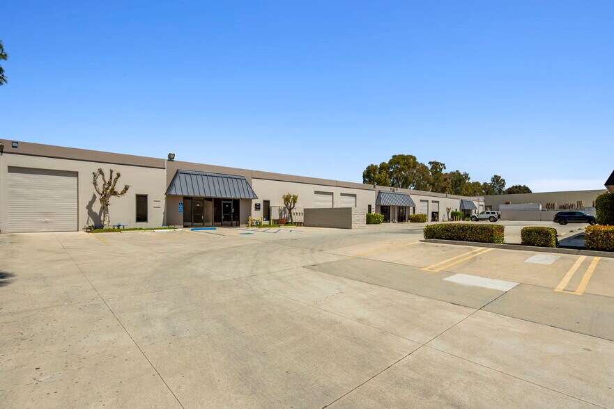 1815 W 205th St, Torrance, CA à louer - Photo de l’immeuble – Image 3 sur 7