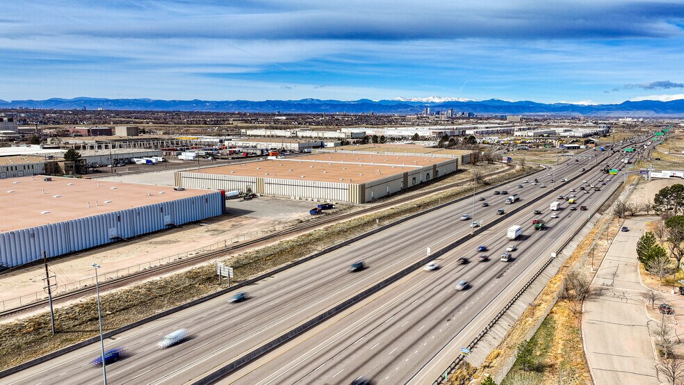 11075 E 40th Ave, Denver, CO à louer - Photo de l’immeuble – Image 3 sur 10