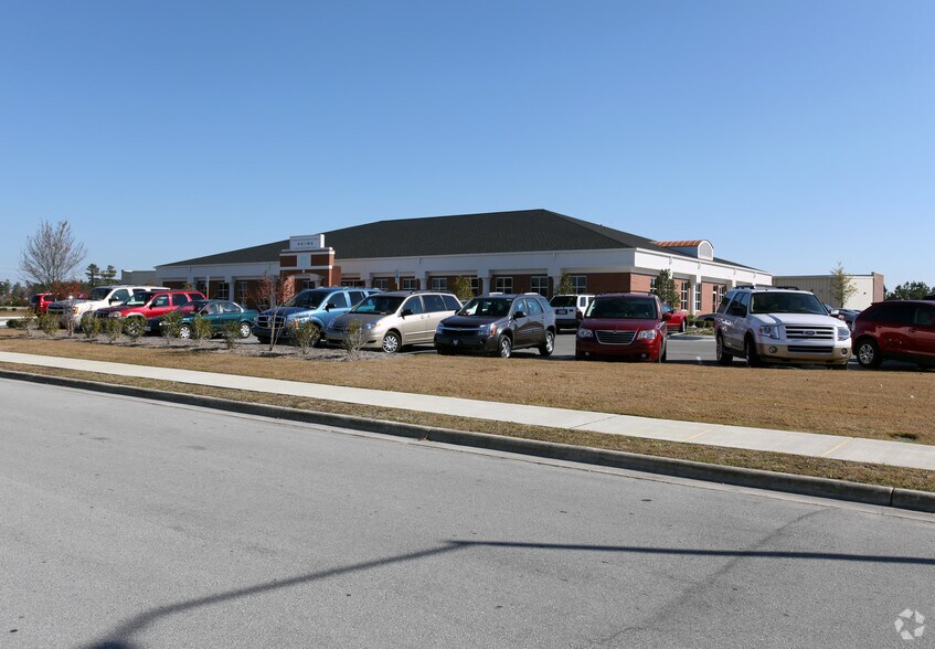 900 Dennis Rd, Jacksonville, NC à vendre - Photo de l’immeuble – Image 2 sur 3