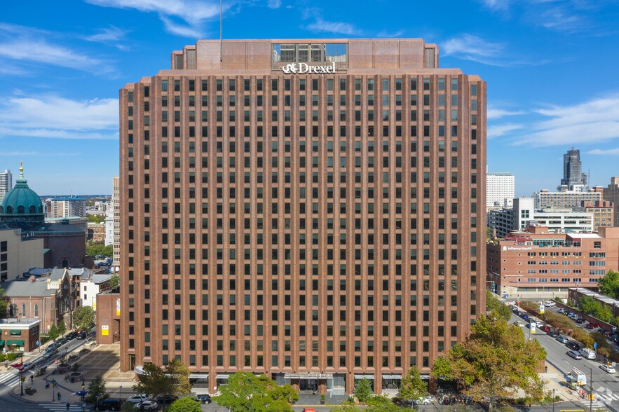 1601 Cherry St, Philadelphia, PA à louer - Photo de l’immeuble – Image 2 sur 9