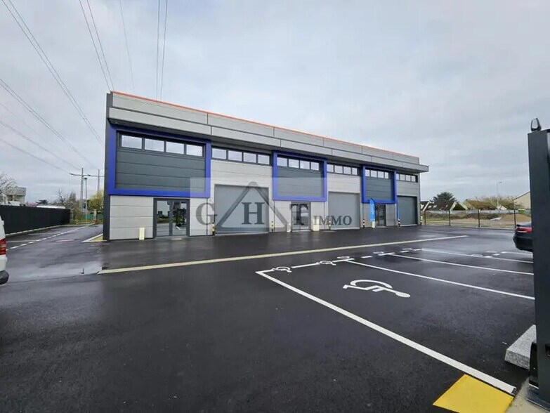 Industriel/Logistique dans Pontault-Combault à louer - Photo de l’immeuble – Image 1 sur 5
