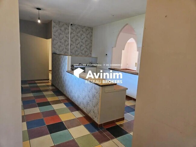 Plus de détails pour Local commercial à vendre