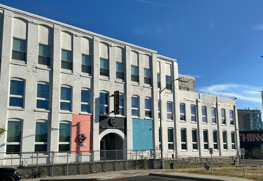 101-105 Wyoming St. & 601 Tully St. portefeuille de 2 biens à vendre sur LoopNet.fr - Photo de l’immeuble – Image 1 sur 2