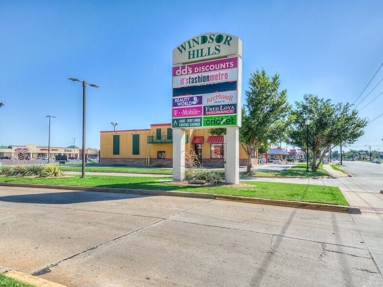 4571-4575 NW 23rd St, Oklahoma City, OK à vendre - Photo de l’immeuble – Image 3 sur 5