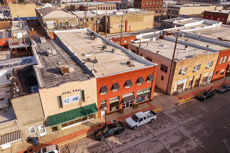 116 W Pine Ave, El Dorado, KS à vendre - Photo de l’immeuble – Image 2 sur 97