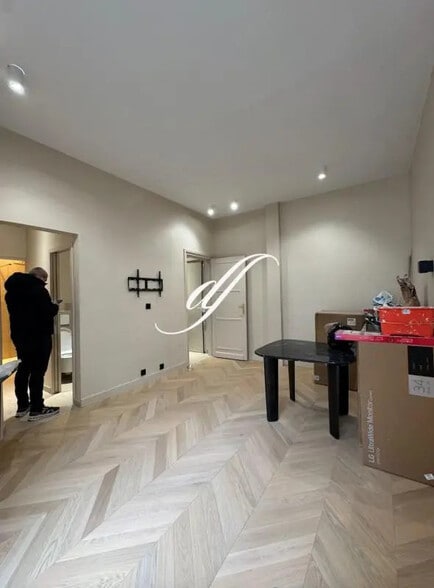 Local commercial dans Paris à vendre - Photo intérieure – Image 2 sur 5