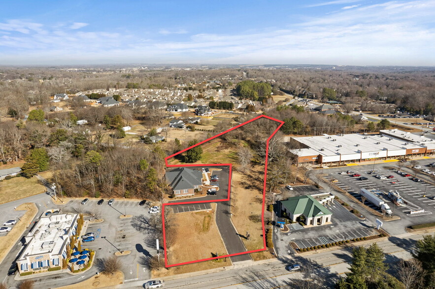 2089 Woodruff Rd, Greenville, SC à vendre - Photo de l’immeuble – Image 1 sur 3