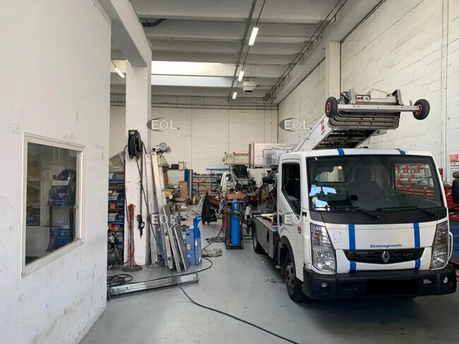 Plus de détails pour Bureau, Local d'activités à louer