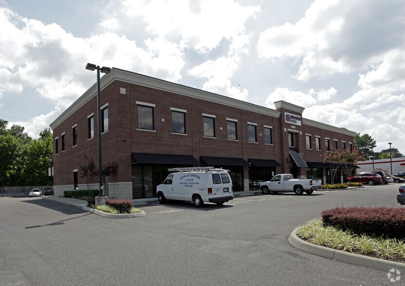 5299 Poplar Ave, Memphis, TN à louer - Photo principale – Image 1 sur 9