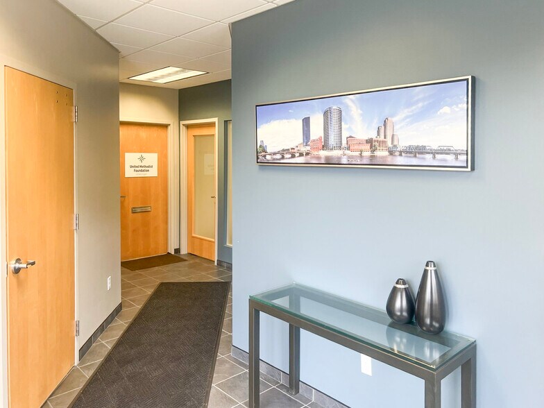 3347 Eagle Run Dr NE, Grand Rapids, MI à louer - Photo de l’immeuble – Image 2 sur 9