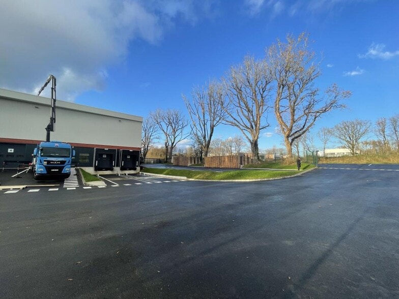 Rue Du Carré Norgands, Sautron à louer - Photo de l’immeuble – Image 3 sur 12