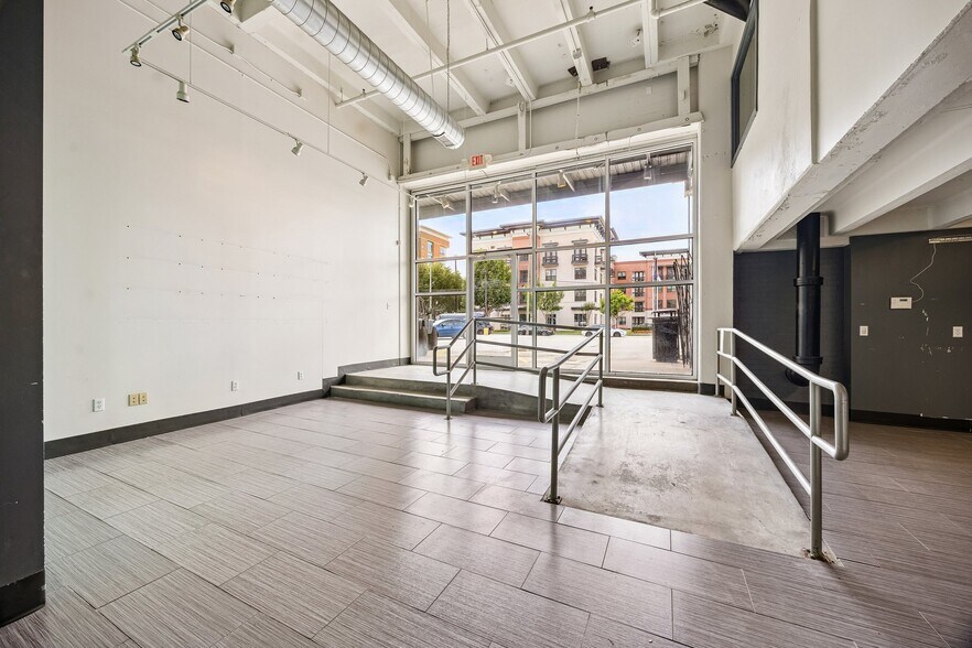 2600 Travis St, Houston, TX à louer - Photo de l’immeuble – Image 3 sur 10
