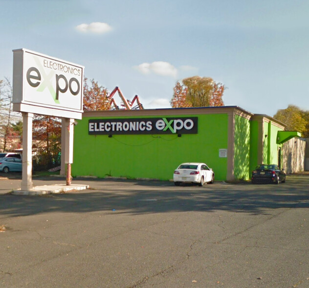 2260 Route 22 E, Union, NJ à louer - Photo de l’immeuble – Image 1 sur 3