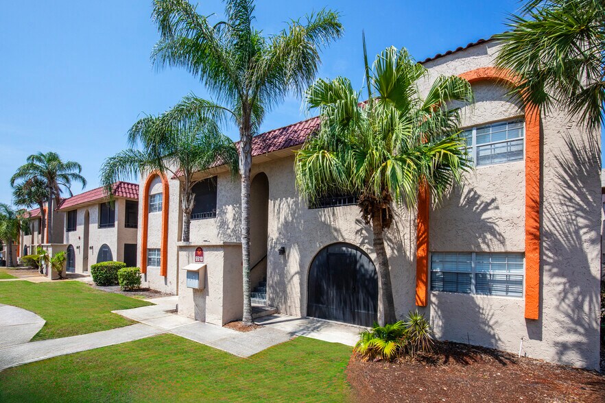 5528 Cinderlane Pky, Orlando, FL à vendre - Photo de l’immeuble – Image 3 sur 6
