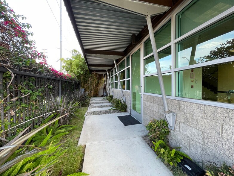 13806 S Inglewood Ave, Hawthorne, CA à vendre - Photo de l’immeuble – Image 2 sur 13