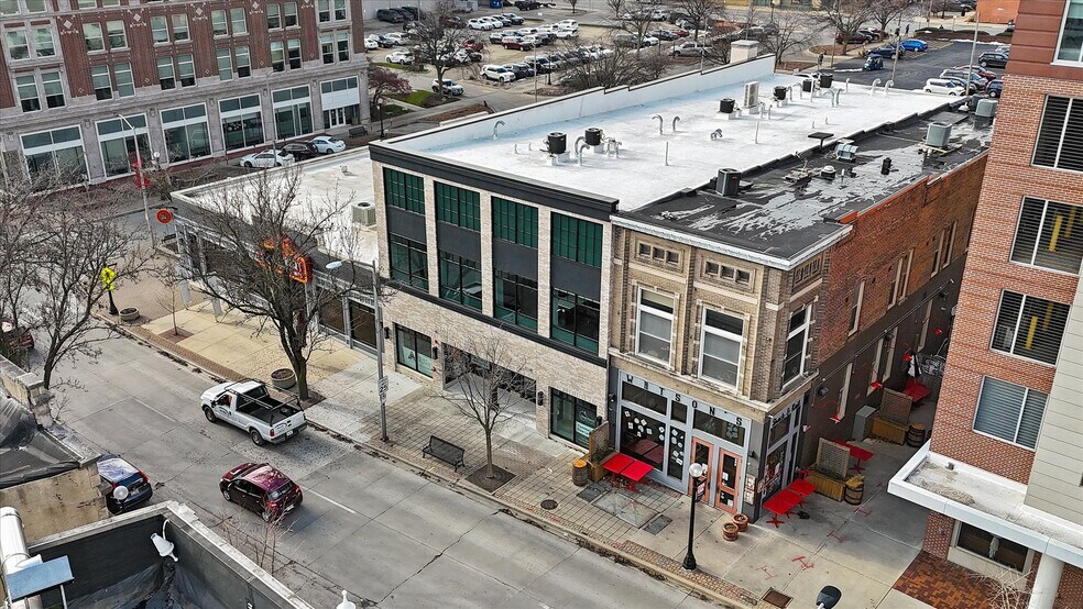 205-209 N Neil St, Champaign, IL à louer - Aérien – Image 2 sur 4