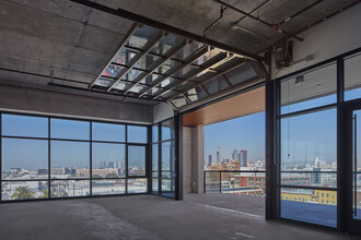 2130 Violet St, Los Angeles, CA à louer Photo intérieure– Image 1 sur 1