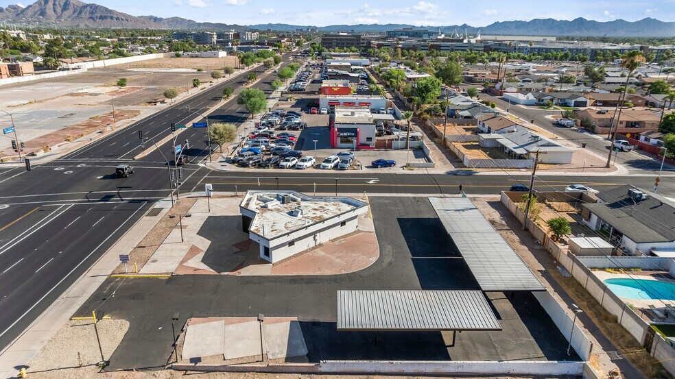 925 N Scottsdale Rd, Scottsdale, AZ à vendre - Photo de l’immeuble – Image 3 sur 17