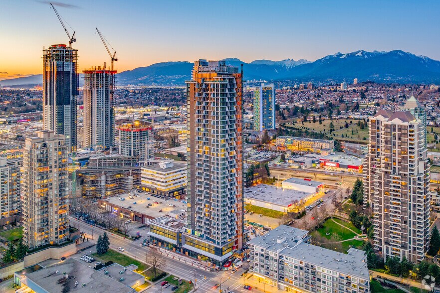 4285 Dawson St, Burnaby, BC à vendre - Photo de l’immeuble – Image 3 sur 8