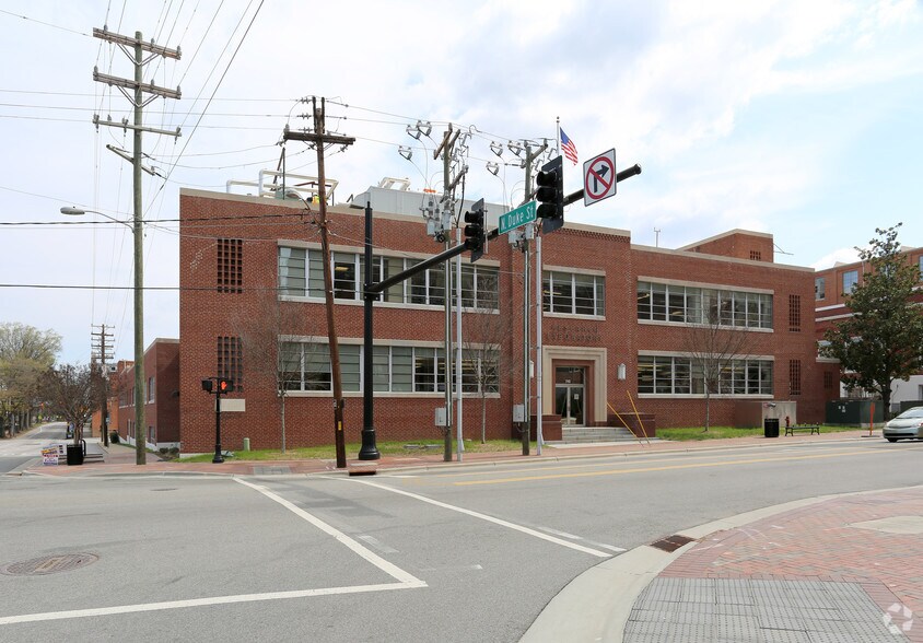 710 W Main St, Durham, NC à louer - Photo principale – Image 1 sur 5