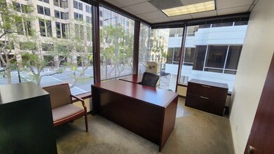 525 N Brand Blvd, Glendale, CA à louer Photo intérieure– Image 2 sur 11