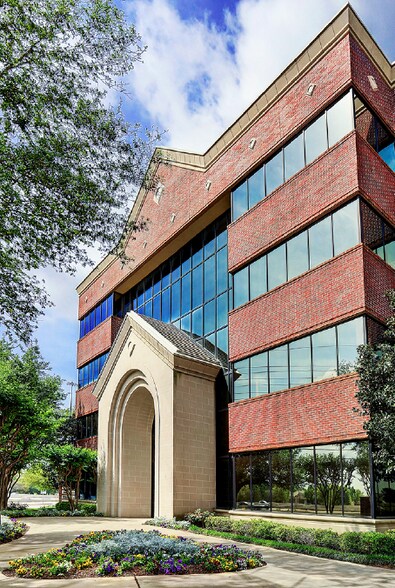 14140 Southwest Fwy, Sugar Land, TX à louer - Photo de l’immeuble – Image 3 sur 15