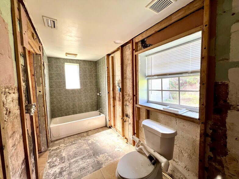 930 Liberty St, Englewood, FL à vendre - Photo de l’immeuble – Image 2 sur 8
