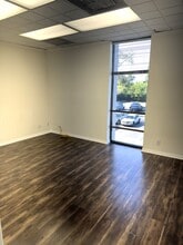 17337 Ventura Blvd, Encino, CA à louer Photo intérieure– Image 2 sur 5