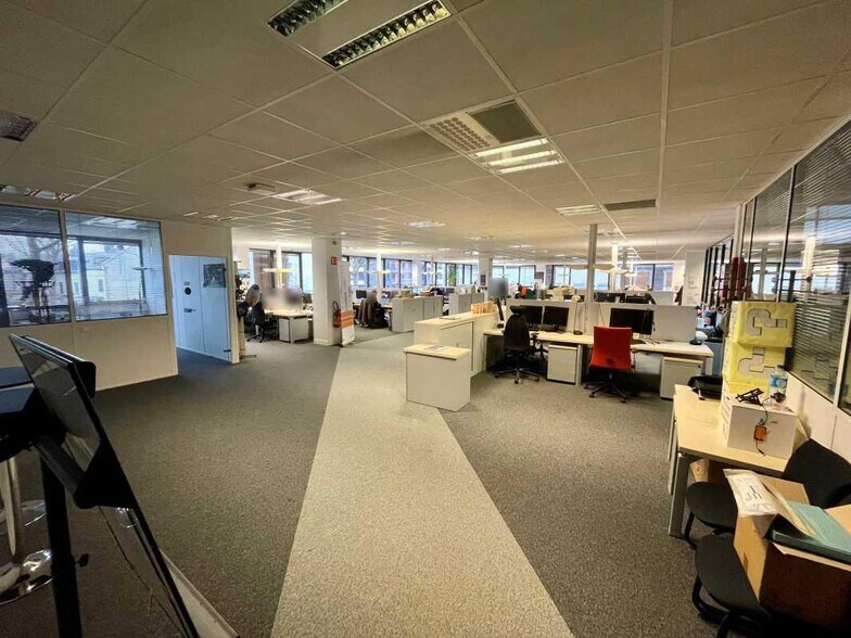 Bureau dans Rouen à louer - Photo de l’immeuble – Image 1 sur 3