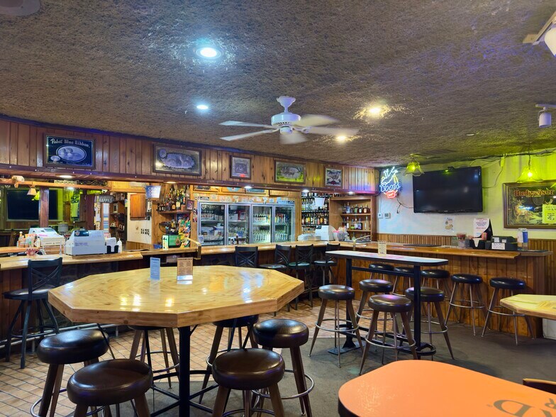 3929 Memorial Hwy, Mandan, ND à vendre - Photo de l’immeuble – Image 2 sur 11