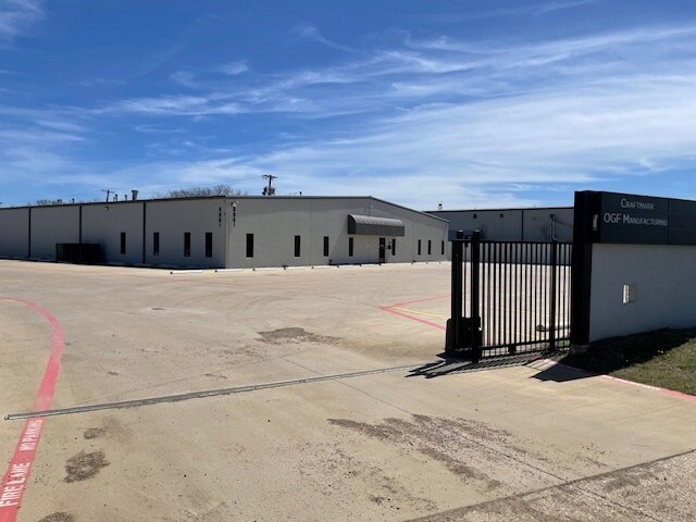 3351 E Loop 820 S, Fort Worth, TX à louer - Photo de l’immeuble – Image 3 sur 14