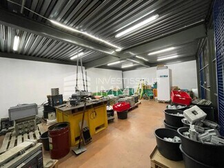 Plus de détails pour Bureau, Industriel/Logistique à louer