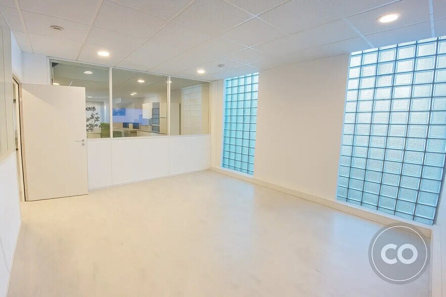 Bureau dans Boulogne-Billancourt à louer - Photo de l’immeuble – Image 3 sur 5