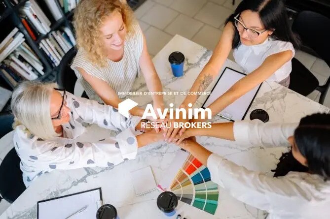 Local commercial dans Vincennes à louer - Photo de l’immeuble – Image 2 sur 3