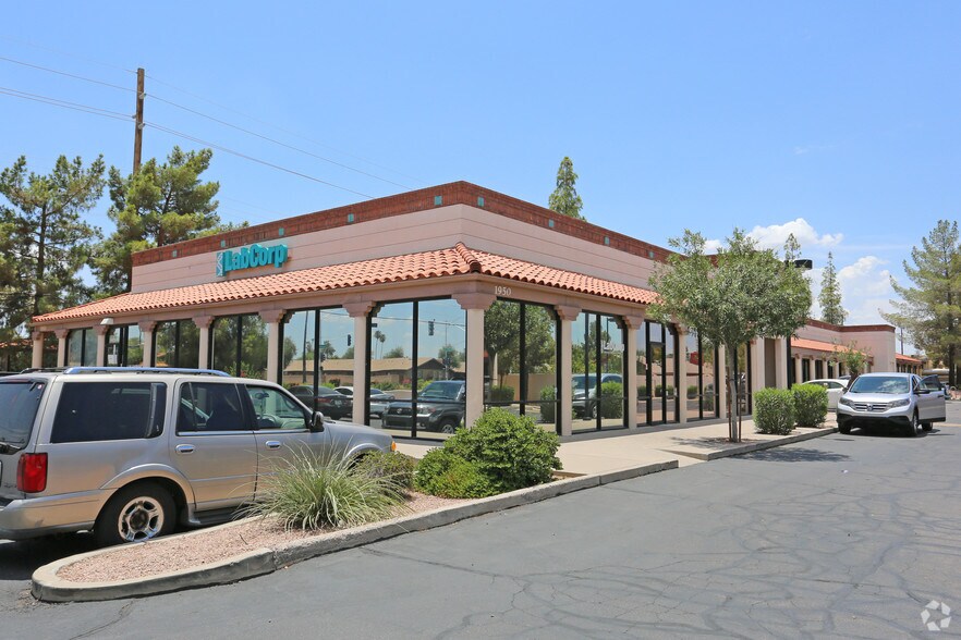 3280 S Country Club Way, Tempe, AZ à louer - Photo principale – Image 1 sur 24
