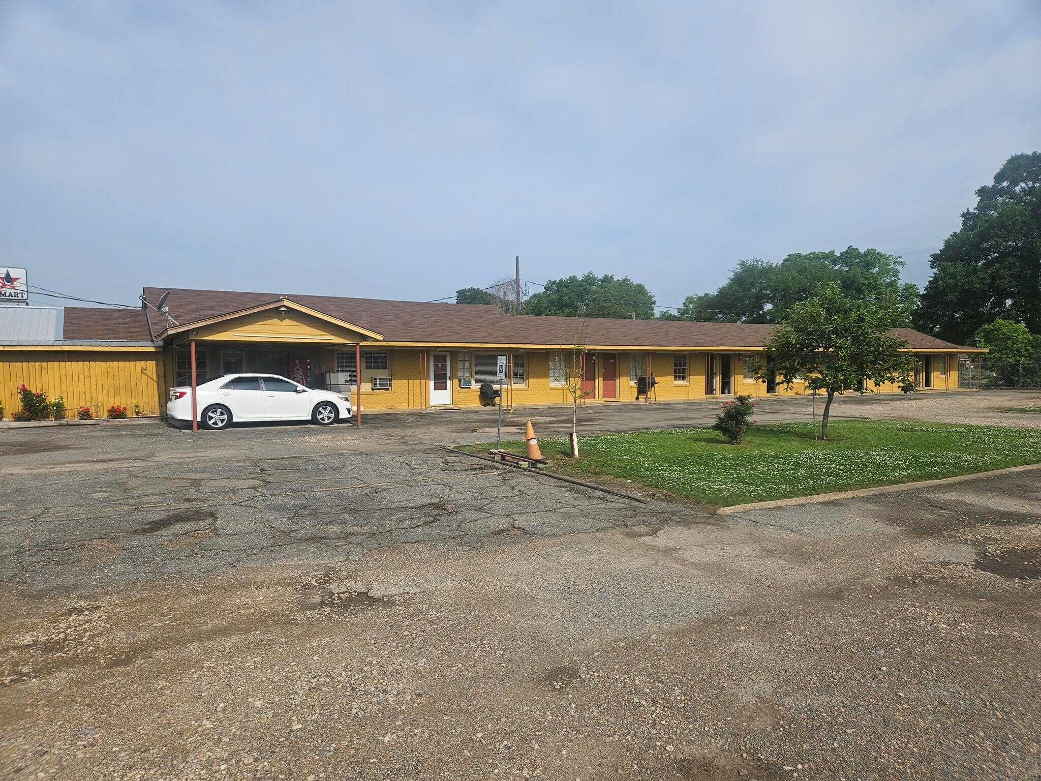 1134 Harrison St, Rayville, LA à vendre Photo principale– Image 1 sur 7