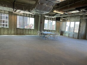 331 W Surf St, Chicago, IL à louer Photo intérieure– Image 1 sur 4
