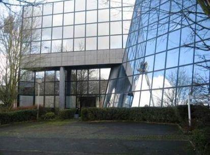 Bureau dans Évry à louer - Photo de l’immeuble – Image 2 sur 6