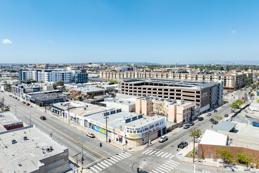 2301 S Hill St, Los Angeles, CA à vendre - Photo de l’immeuble – Image 3 sur 9