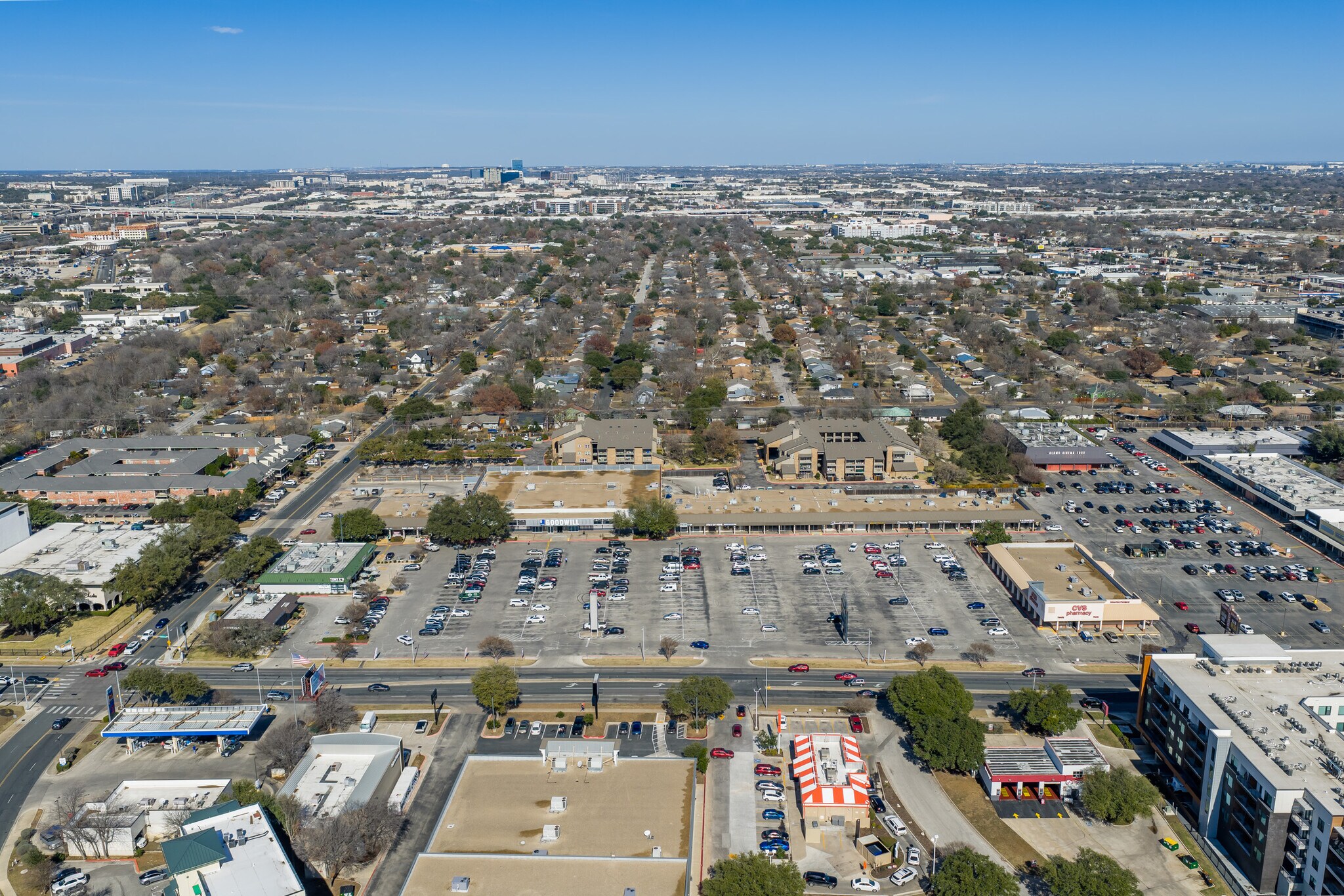 2900 Anderson Ln W, Austin, TX à louer Photo principale– Image 1 sur 4