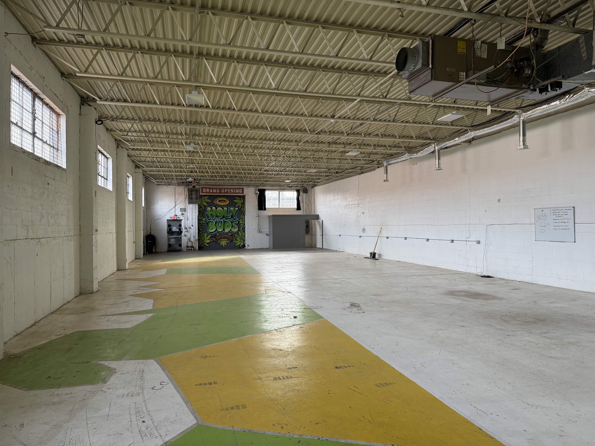 165 Marine St, Farmingdale, NY à louer Photo intérieure– Image 1 sur 3