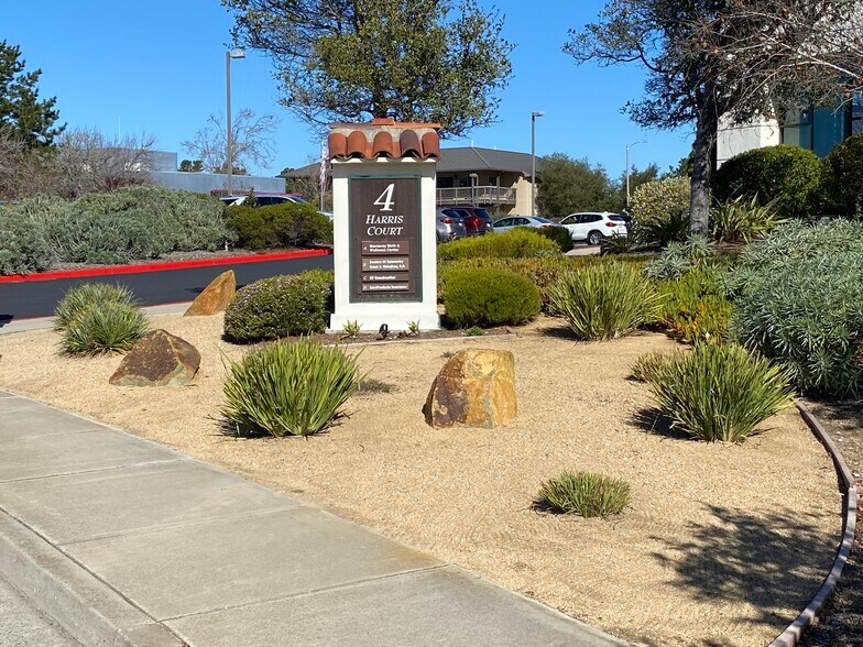 4 Harris Ct, Monterey, CA à louer - Photo de l’immeuble – Image 1 sur 5