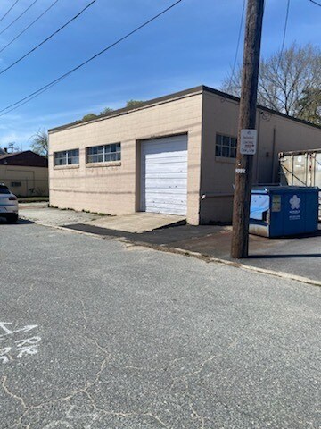 421 Station St, Cranston, RI à vendre - Photo de l’immeuble – Image 2 sur 8