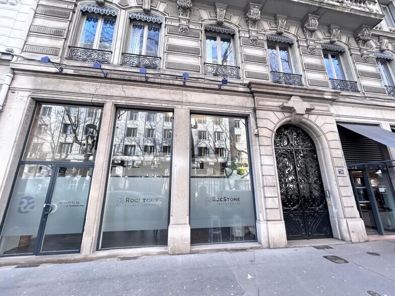 74 Avenue Maréchal De Saxe, Lyon à louer - Photo de l’immeuble – Image 2 sur 18