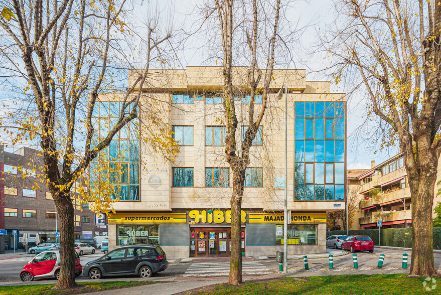Calle Puerto de los Leones, 2, Majadahonda, Madrid à vendre - Photo de l’immeuble – Image 3 sur 4