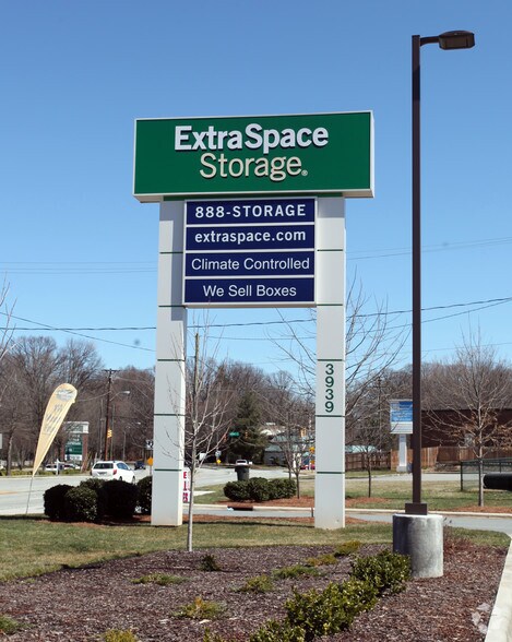 3939 W Market St, Greensboro, NC à louer - Photo de l’immeuble – Image 2 sur 3