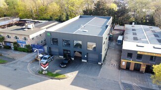 Plus de détails pour 5 Sandiford Rd, Sutton - Local d’activités à vendre