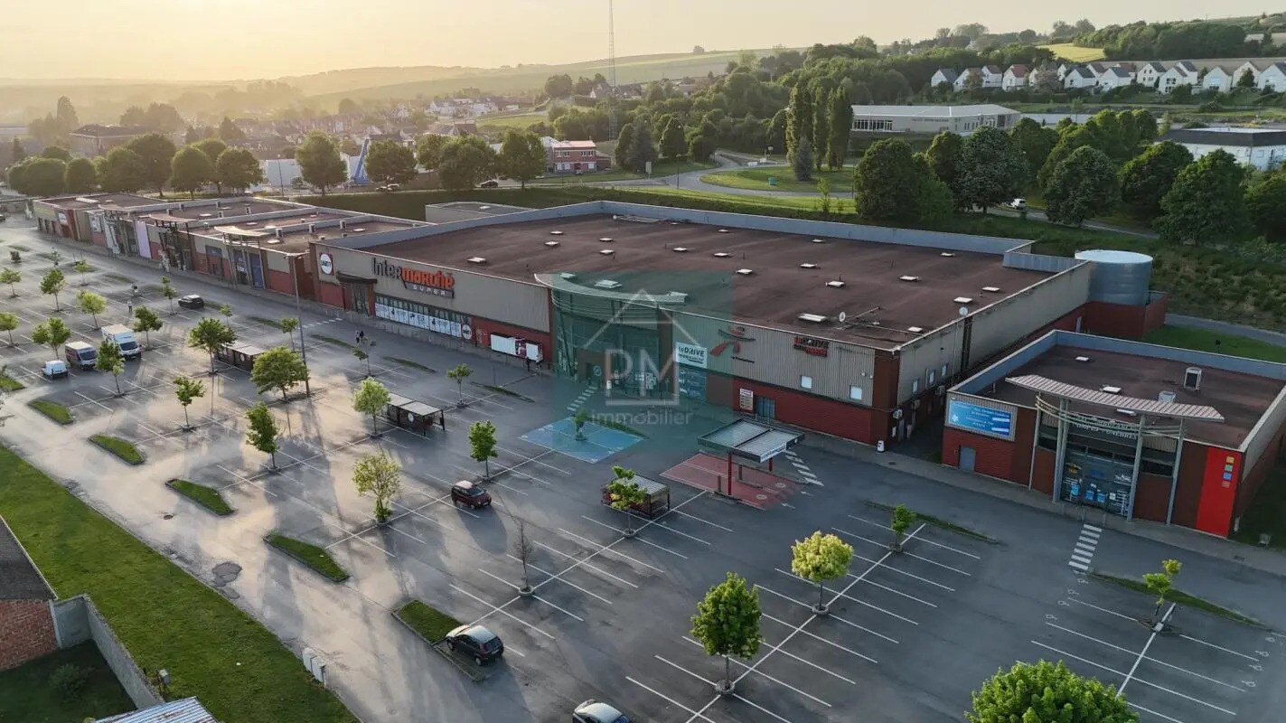 Local commercial dans Doullens à louer Photo de l’immeuble– Image 1 sur 4