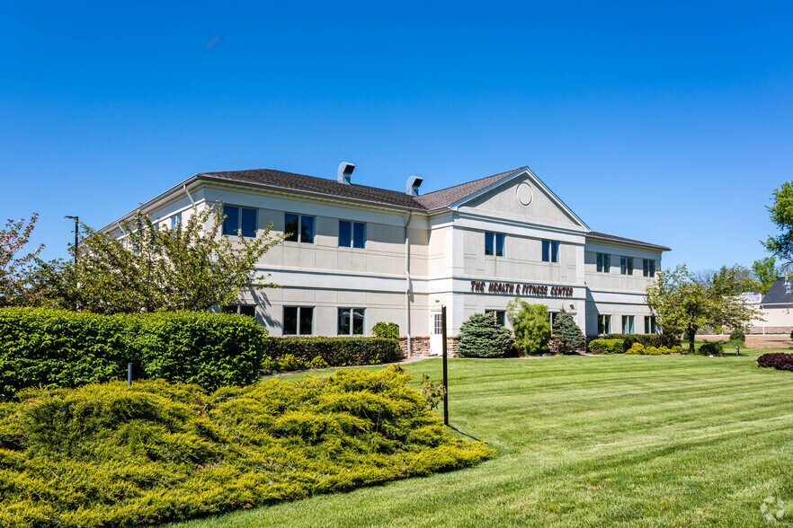 540 Lafayette Rd, Sparta, NJ à louer - Photo principale – Image 1 sur 39