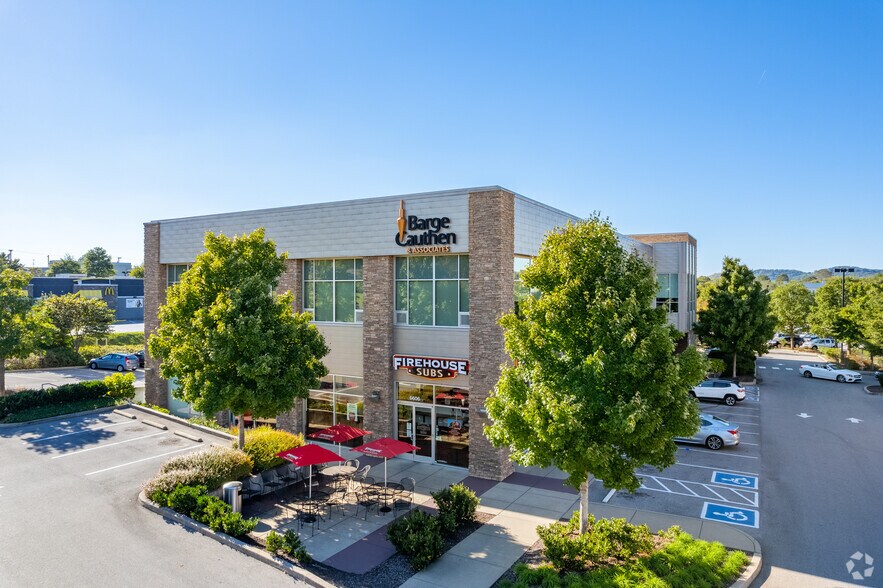 6602-6614 Charlotte Pike, Nashville, TN à louer - Photo principale – Image 1 sur 7
